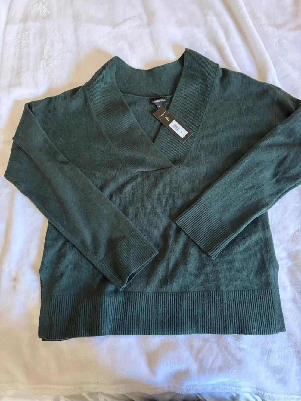 Banana Republic Deep Green V-Neck Sweater